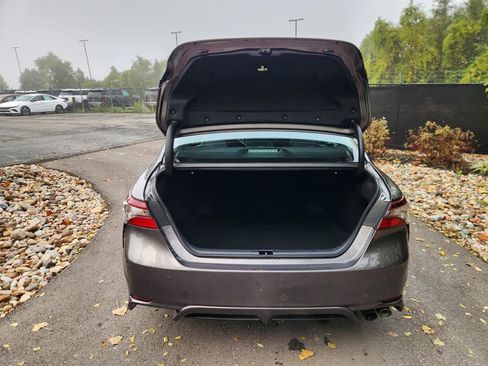 Used 2023 Toyota Camry SE image 18