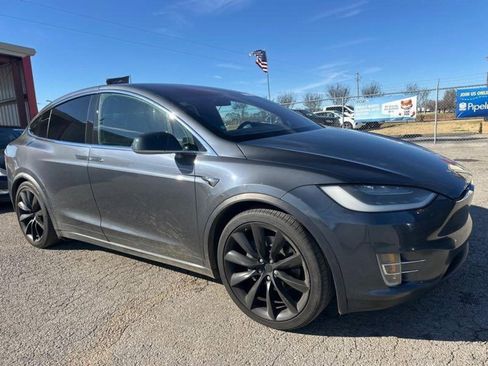 Used 2017 Tesla Model X 100D image 2