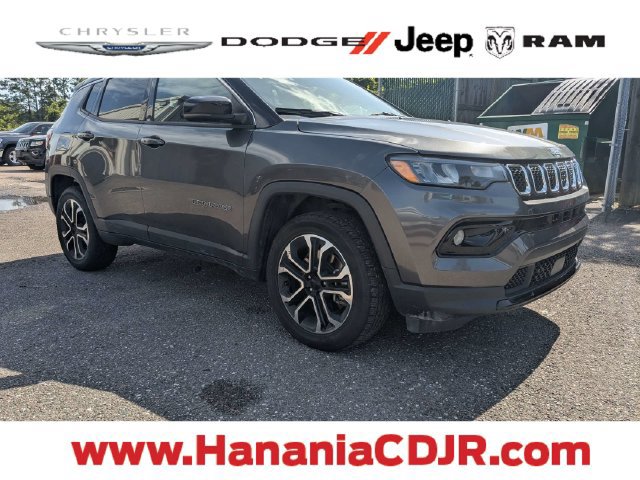 Used 2023 Jeep Compass Limited AWD/4WD image 1
