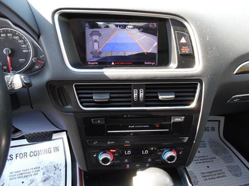 Used 2015 Audi Q5 2.0T Premium Plus w/ Technology Package image 14