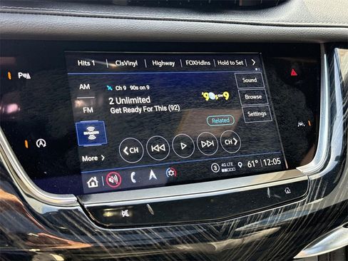 Used 2025 Cadillac XT6 Premium Luxury image 12