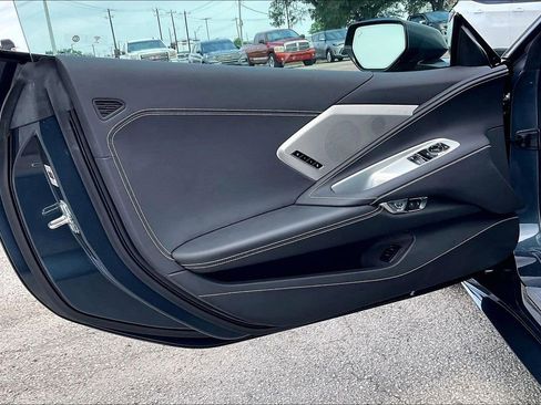 Certified 2021 Chevrolet Corvette Stingray Preferred Cpe w/ Body-Color Dual Roof Package RWD image 15