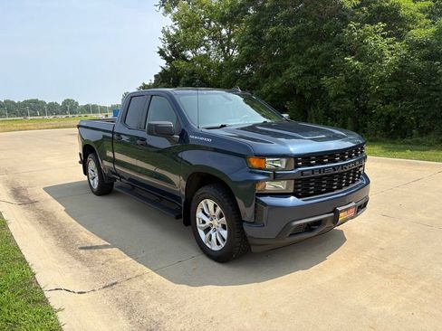 Used 2021 Chevrolet Silverado 1500 Custom AWD/4WD image 11