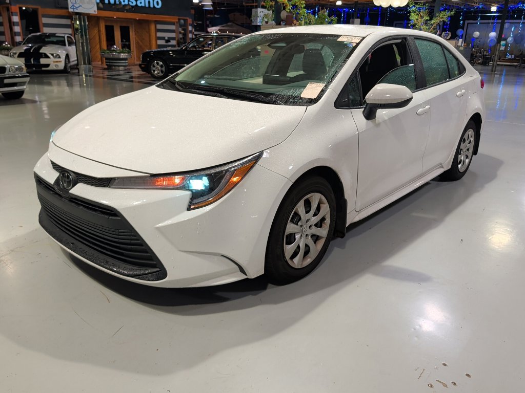 Used 2026 Toyota Corolla LE FWD image 3