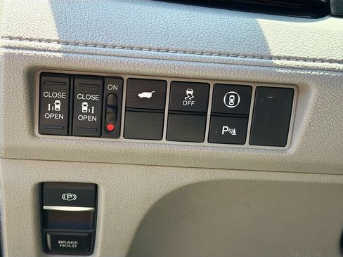 Used 2024 Honda Odyssey Touring image 10