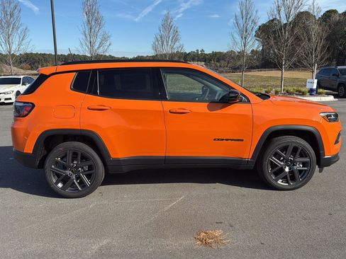 New 2026 Jeep Compass Latitude image 10