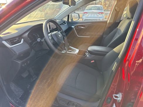 Used 2025 Toyota RAV4 XLE image 14