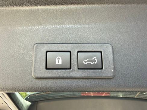 Certified 2025 Subaru Ascent Premium AWD/4WD image 30