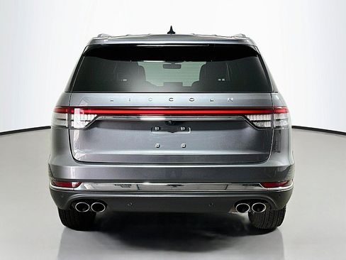 Used 2024 Lincoln Aviator AWD w/ Premium Package image 6