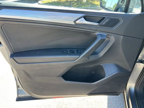 Certified 2022 Volkswagen Tiguan S image 10