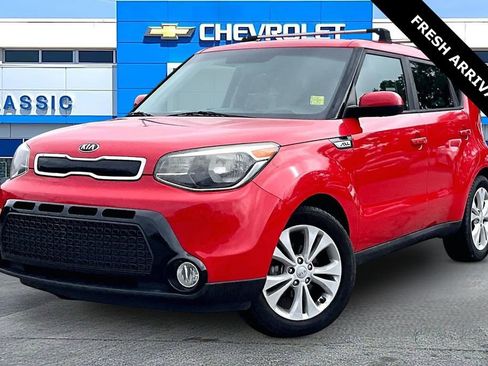 Used 2016 Kia Soul + FWD image 3