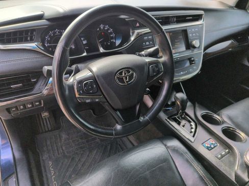Used 2014 Toyota Avalon Limited image 2