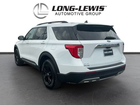 Used 2023 Ford Explorer XLT w/ Equipment Group 202A AWD/4WD image 4