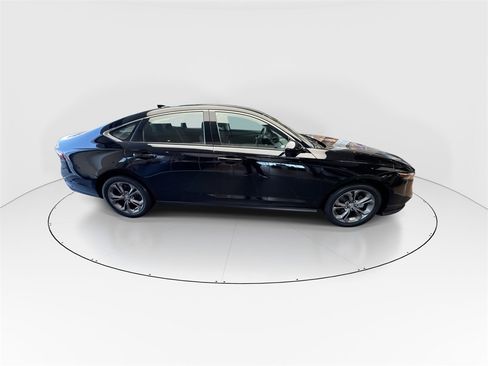 Used 2023 Honda Accord EX image 9