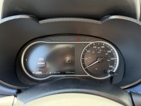 Used 2025 Nissan Versa SV w/ Trunk Package FWD image 18