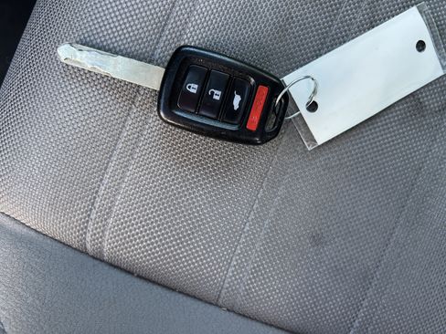 Used 2017 Honda CR-V LX image 34