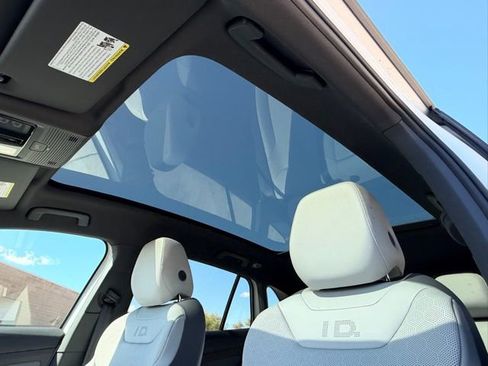 Used 2022 Volkswagen ID.4 Pro S image 19