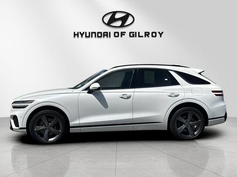 Used 2023 Genesis GV70 2.5T w/ Sport Prestige Package AWD/4WD image 2