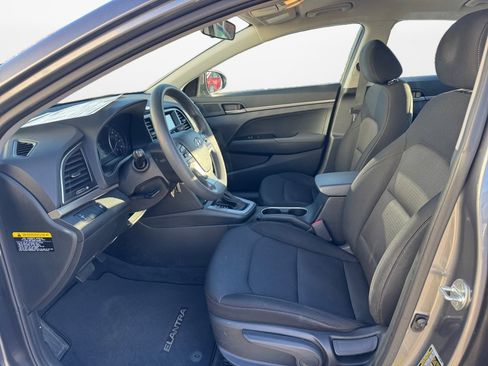 Used 2018 Hyundai Elantra SE w/ SE Connectivity Package 04 image 11