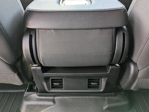 Used 2022 Chevrolet Silverado 1500 Custom Trail Boss AWD/4WD image 19