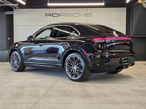 New 2026 Porsche Macan Turbo Electric AWD/4WD image 3
