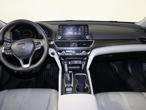 Used 2019 Honda Accord EX image 10