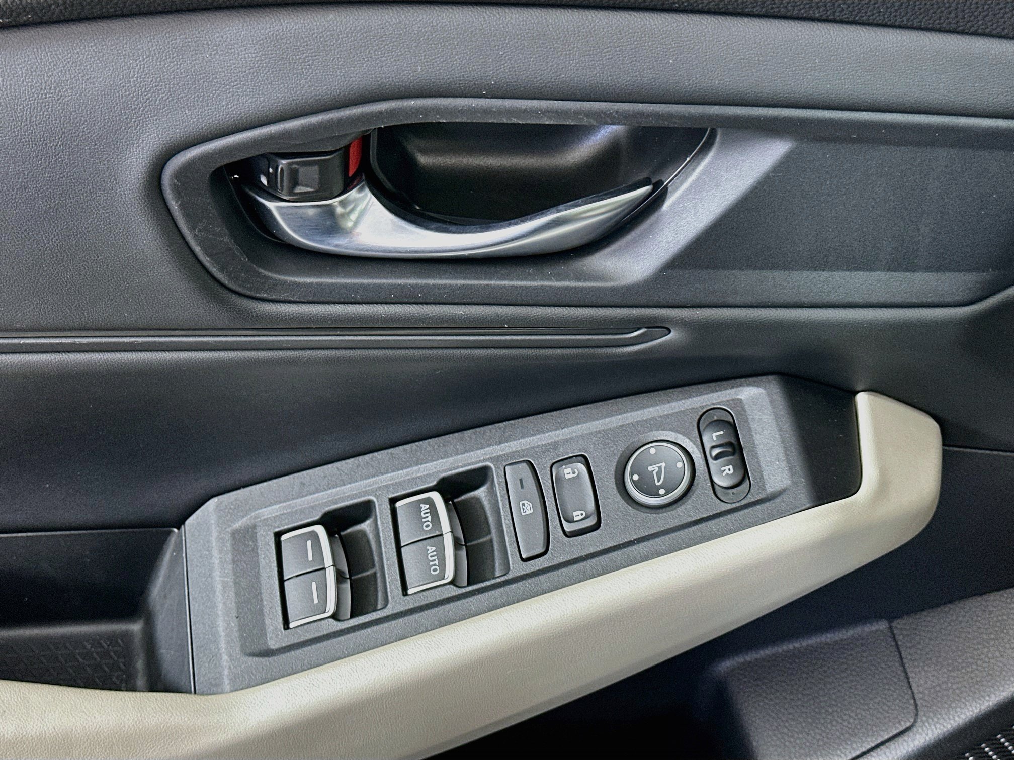 Used 2023 Honda Accord EX image 15