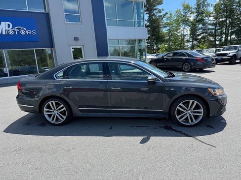 Used 2017 Volkswagen Passat 1.8T R-Line FWD image 6