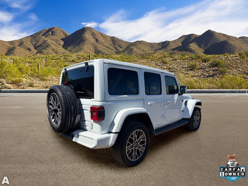 Used 2023 Jeep Wrangler Unlimited Sahara AWD/4WD image 4