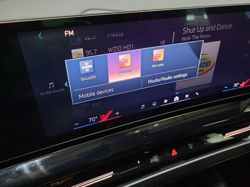 Used 2024 BMW 530i xDrive 530i xDrive w/ Premium Package image 30