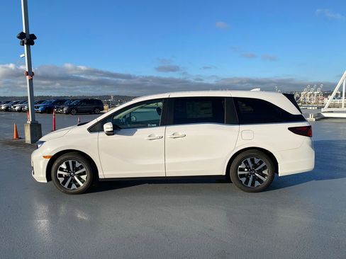 New 2026 Honda Odyssey EX-L image 9