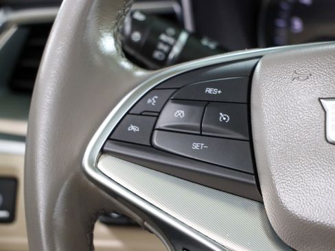 Used 2023 Cadillac XT5 Premium Luxury w/ Technology Package FWD image 13