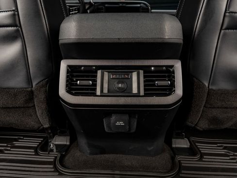 Used 2025 Ford F250 Platinum image 34