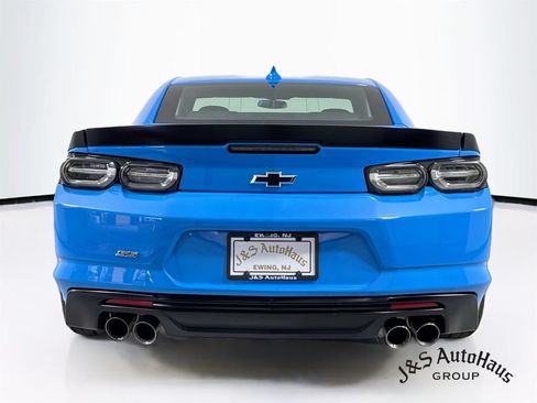Used 2023 Chevrolet Camaro SS RWD image 6