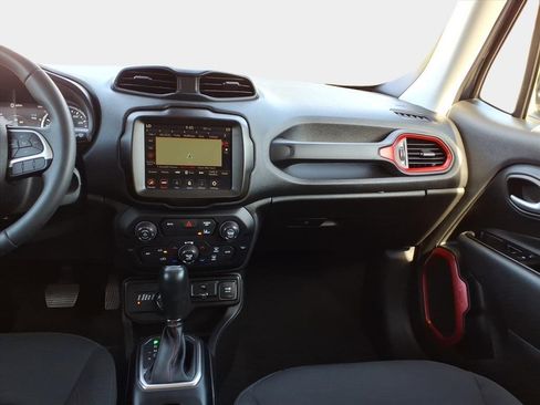 Used 2023 Jeep Renegade Trailhawk image 15