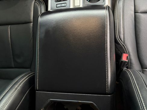 Used 2018 Ford F150 Lariat w/ Equipment Group 502A Luxury AWD/4WD image 14