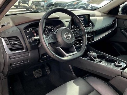 Certified 2023 Nissan Rogue SV w/ SV Premium B Package image 18