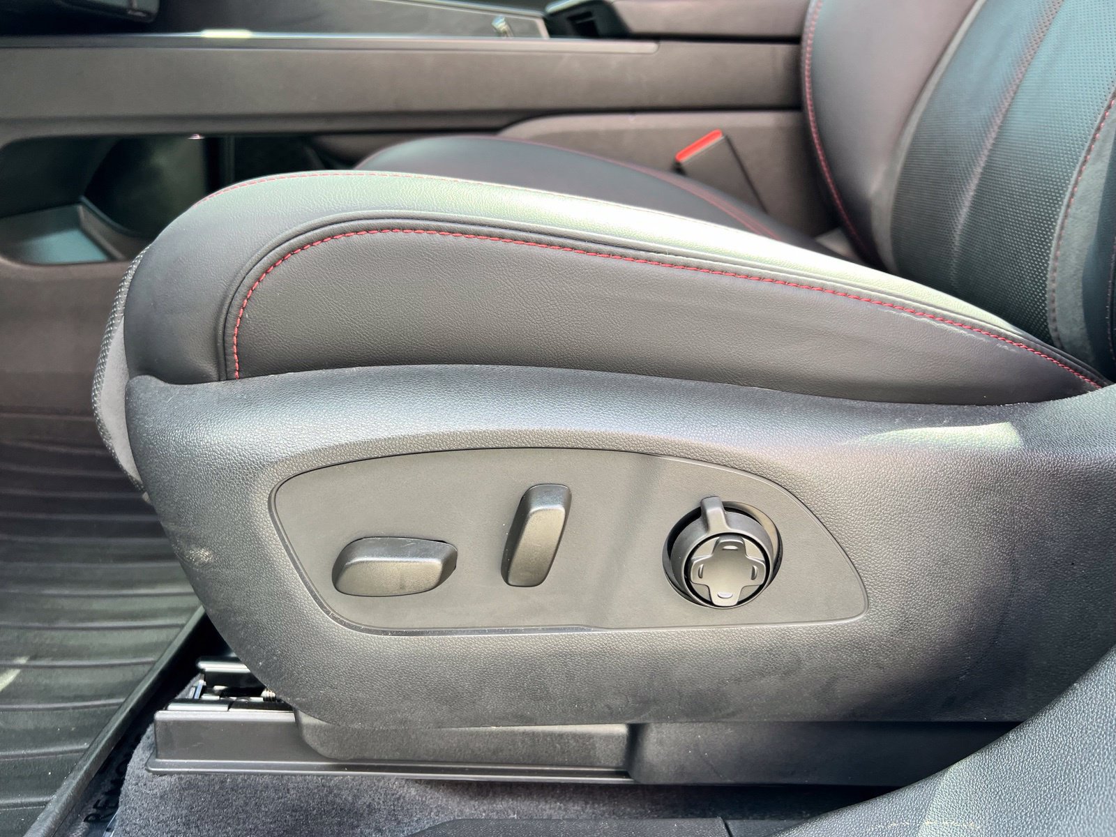 Used 2024 Acura ZDX Type S AWD/4WD image 35
