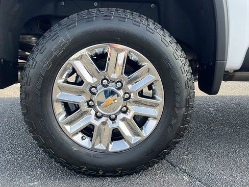 New 2026 Chevrolet Silverado 2500 High Country w/ High Country Premium Package AWD/4WD image 10