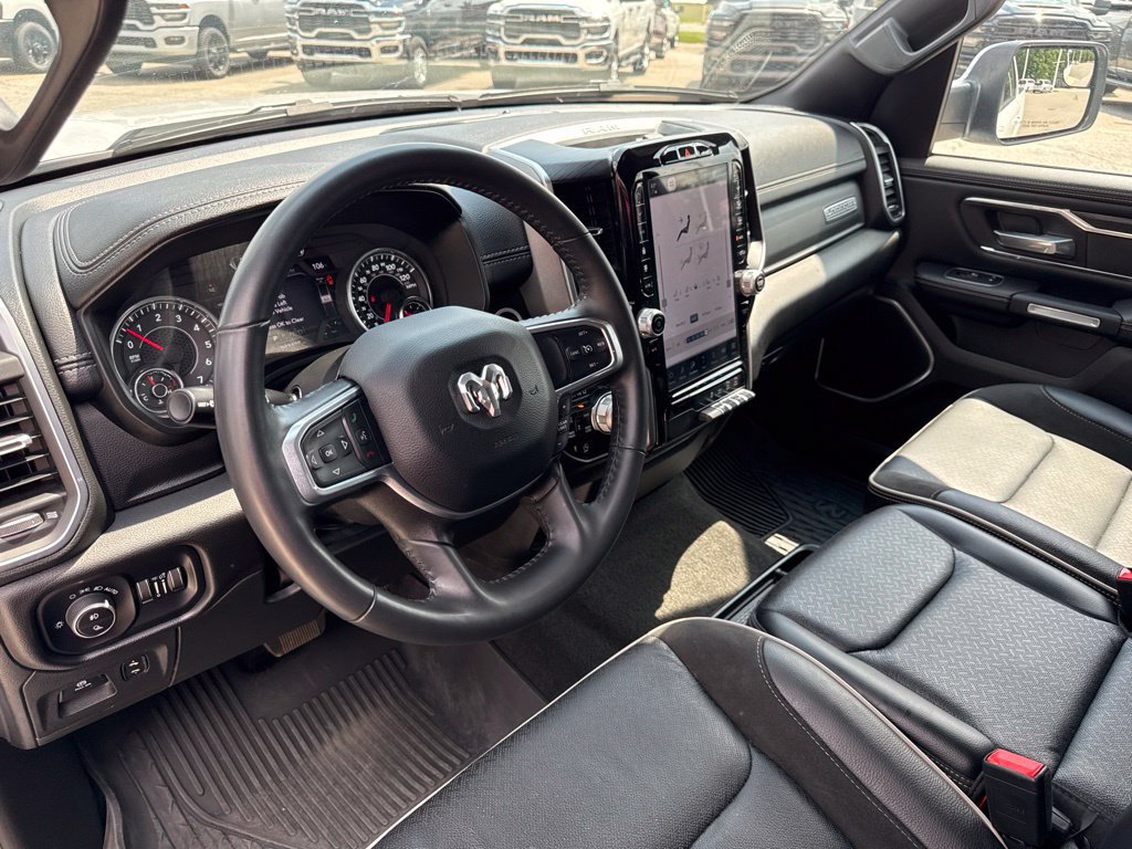 Used 2023 RAM 1500 Laramie AWD/4WD image 2
