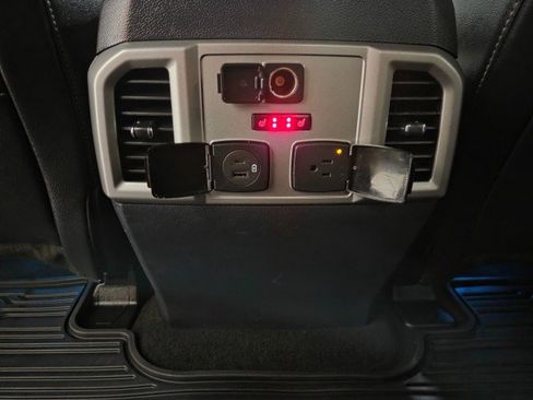Used 2022 Ford F250 Lariat w/ Lariat Ultimate Package AWD/4WD image 85