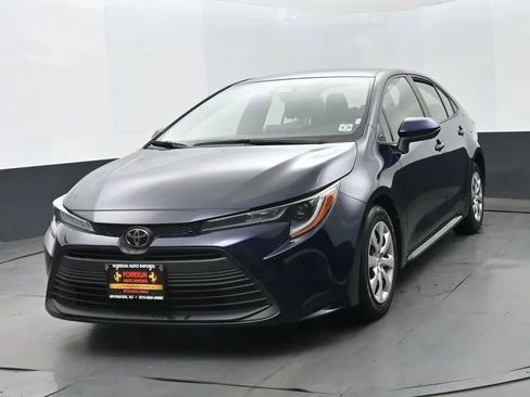 Used 2023 Toyota Corolla LE FWD image 1