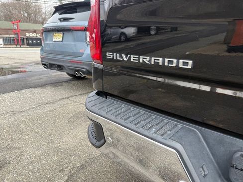 Used 2021 Chevrolet Silverado 1500 LTZ w/ LTZ Convenience Package II image 16