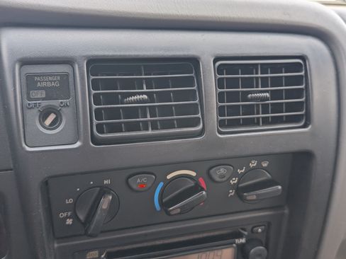 Used 2003 Toyota Tacoma PreRunner RWD image 15
