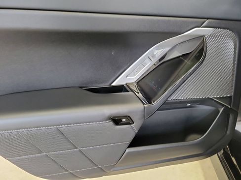 Used 2025 BMW 740i RWD image 13