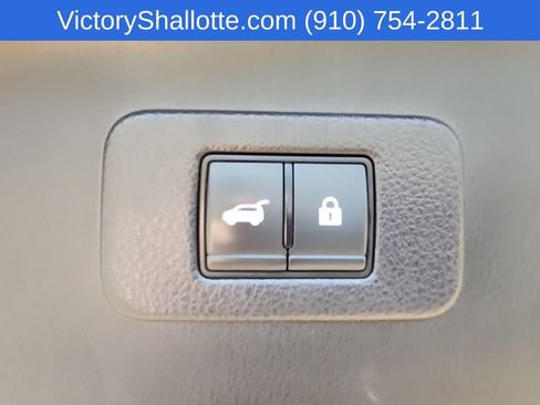 Used 2022 Nissan Armada Platinum w/ Captain's Chairs Package AWD/4WD image 36