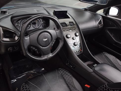 Used 2014 Aston Martin Vanquish Volante image 22
