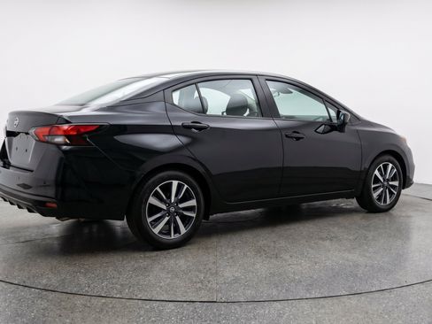 Used 2025 Nissan Versa SV FWD image 9