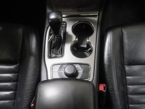 Used 2020 Jeep Grand Cherokee Limited X image 34