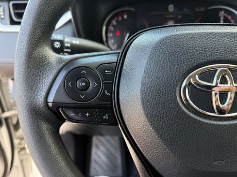 Used 2024 Toyota RAV4 XLE FWD image 34